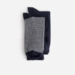 Chaussettes bleu marine et motif rayures