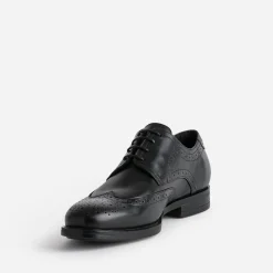 Derby noir en cuir à bout fleuri
