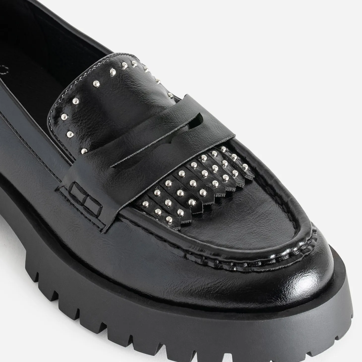 Mocassin TEXTO noir cranté décor clous