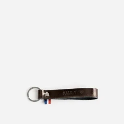 Porte-clés bronze en cuir gravé