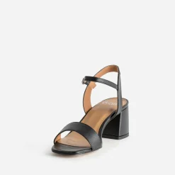 Sandale à talon noire cuir