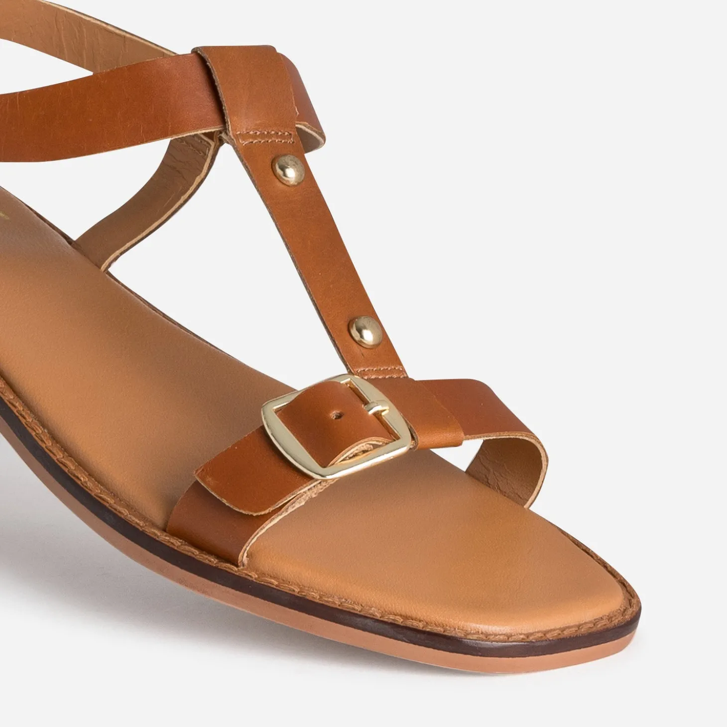 Sandale cognac cuir décor clous
