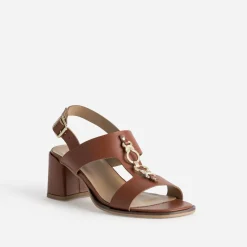 Sandale cognac cuir détail bijou